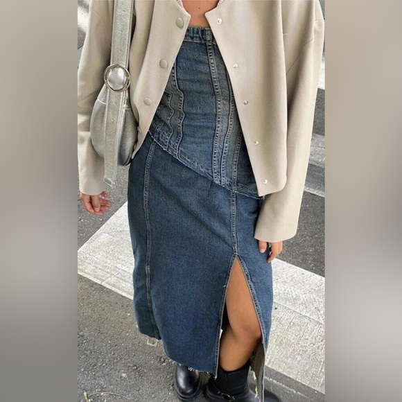 Zara Strapless Denim Midi Dress in Small - Picture 9 of 10